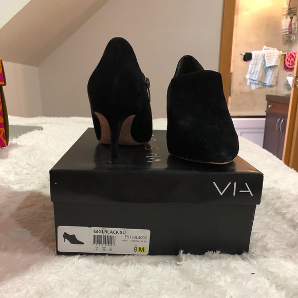 Via Spiga Black Healed Suede Booties - Picture 4 of 4